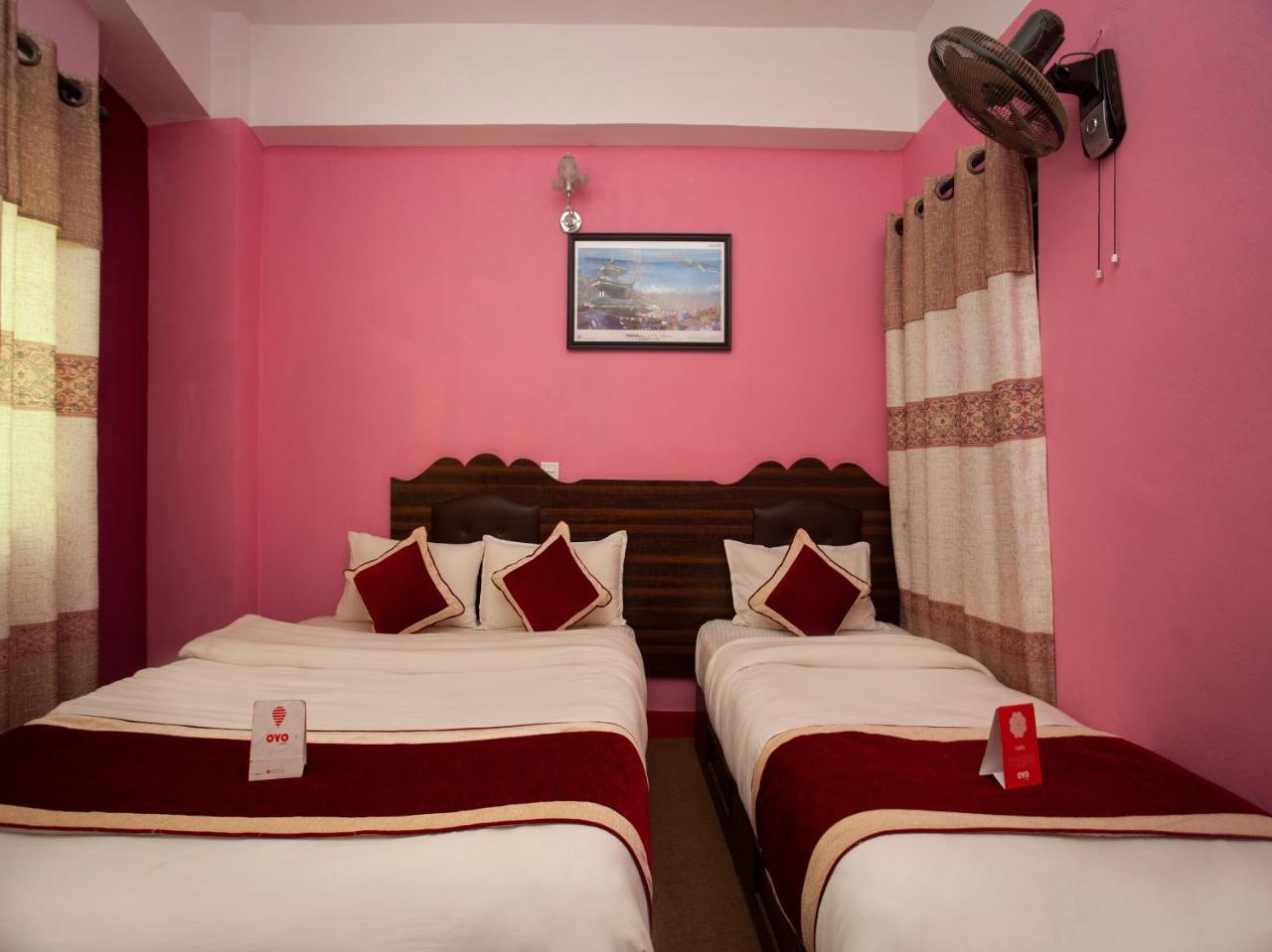 Oyo 195 Global Hotel And Resort Katmandu Eksteriør bilde