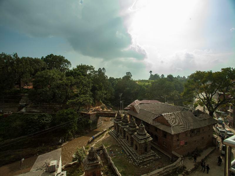 Oyo 195 Global Hotel And Resort Katmandu Eksteriør bilde