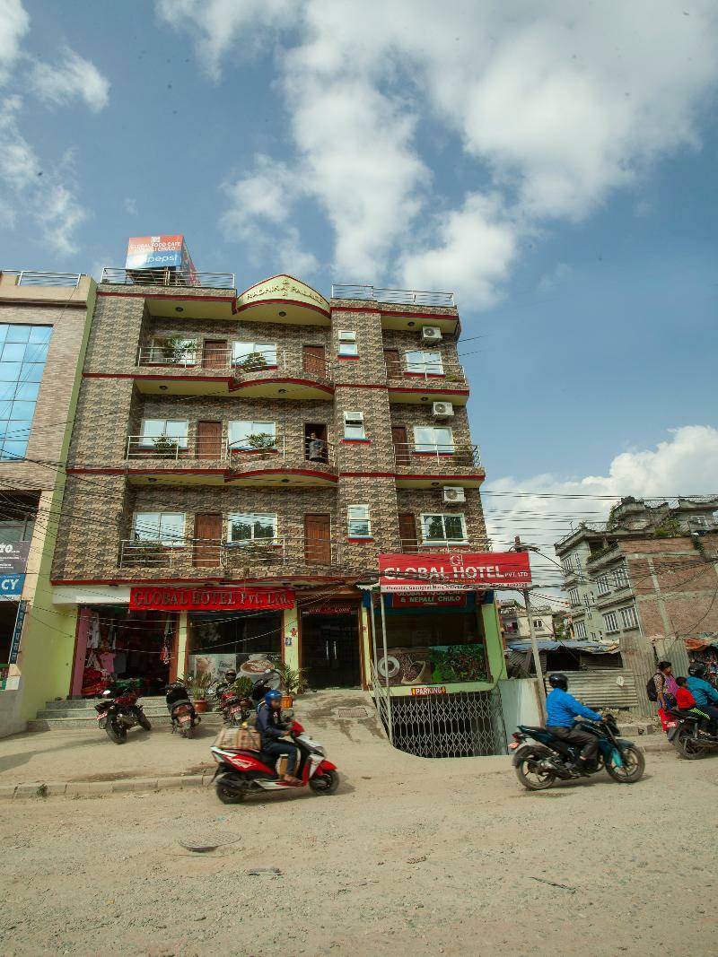 Oyo 195 Global Hotel And Resort Katmandu Eksteriør bilde